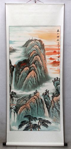 客厅门口挂什么字画好,国画山水画是首选,值得一看!